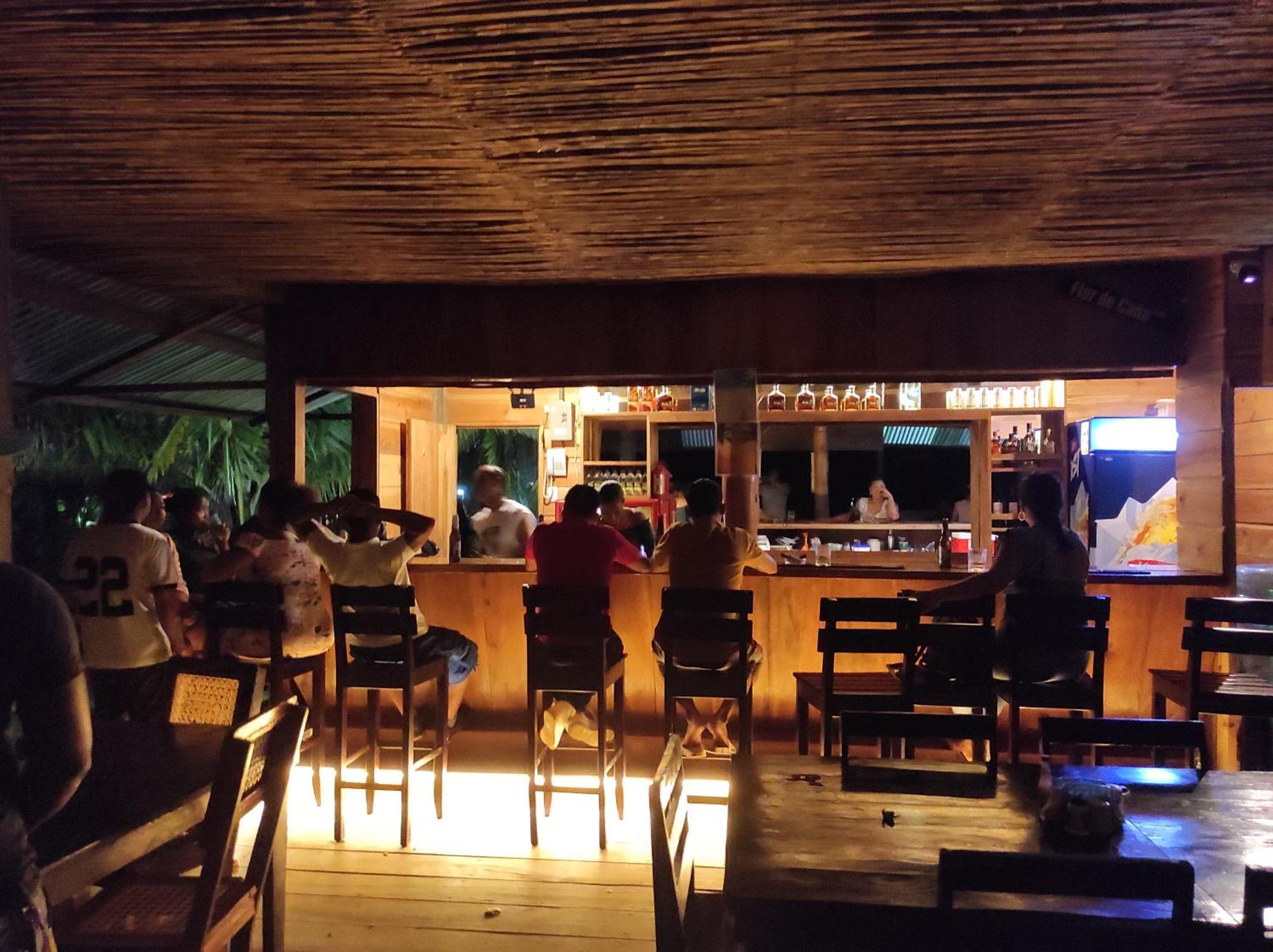 Paraiso Beach Hotel Brig Bay Esterno foto