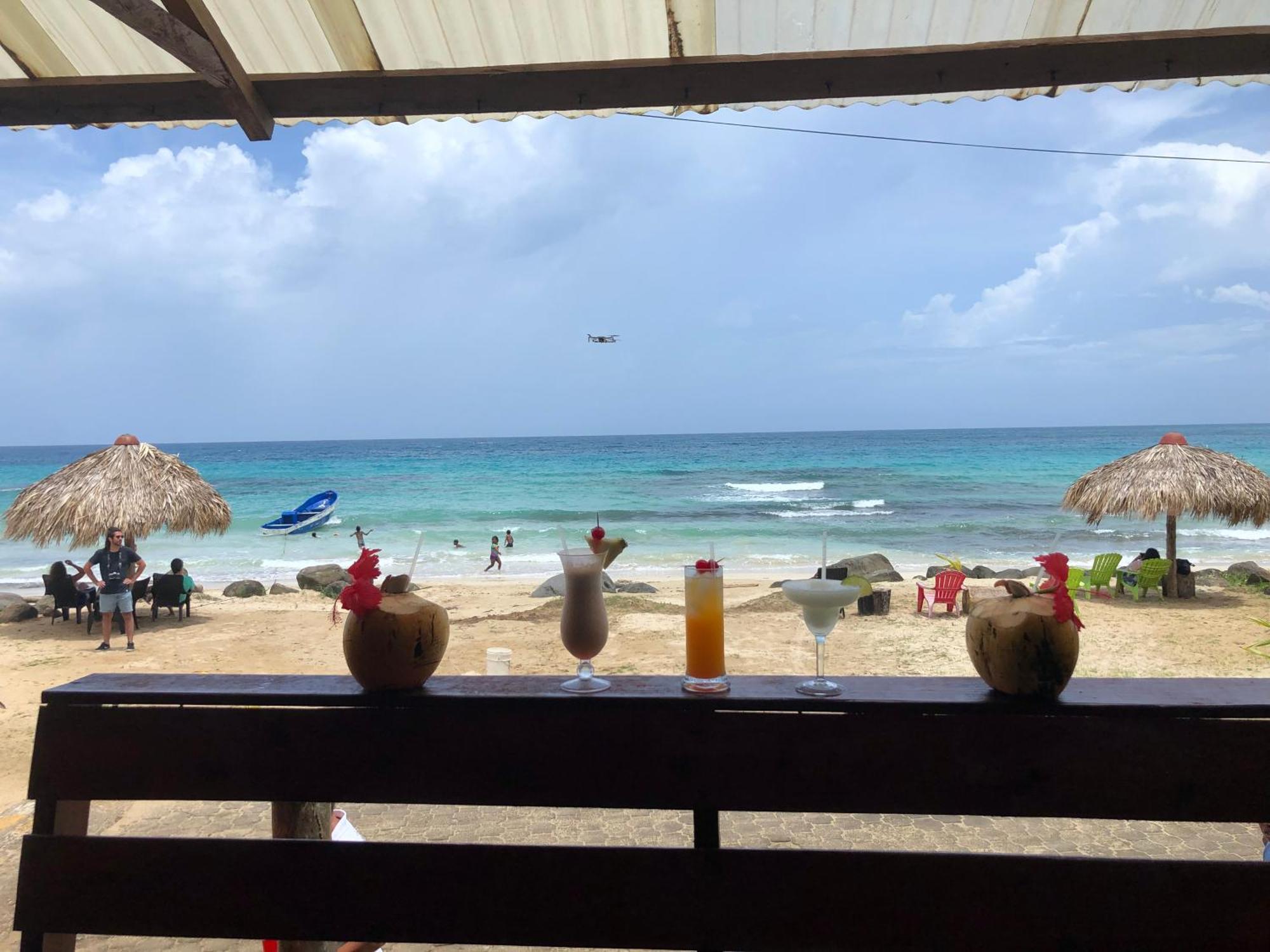 Paraiso Beach Hotel Brig Bay Esterno foto