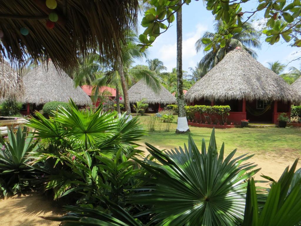Paraiso Beach Hotel Brig Bay Esterno foto