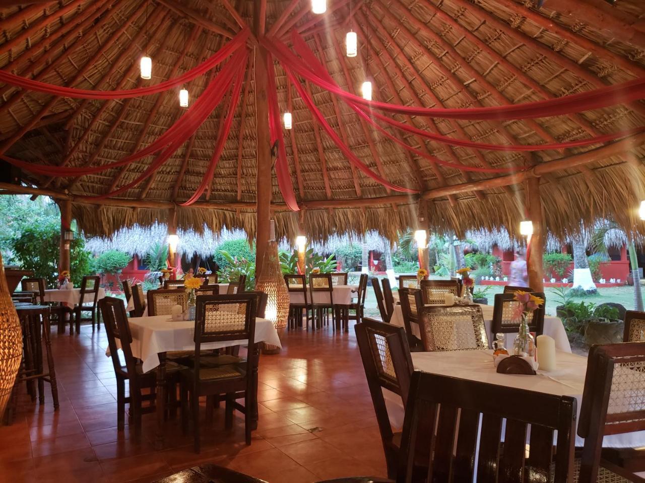 Paraiso Beach Hotel Brig Bay Esterno foto